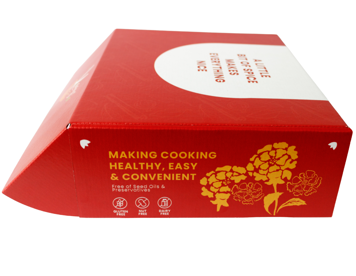 Kay’s Curries gift box closed with Kay’s logo
